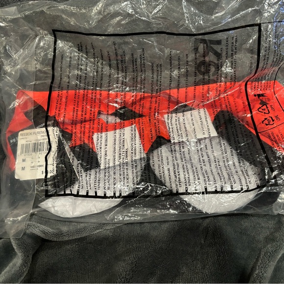 Reebok Women's Puremove Sports‎ Bra- Medium- - Picture 7 of 7